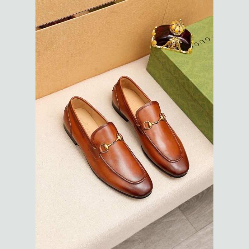 G*u*i leather shoes